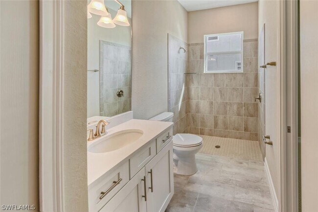 Building Photo - 15050 Blue Bay Cir