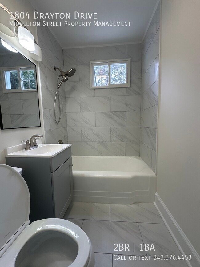 Building Photo - 1804 Drayton Dr