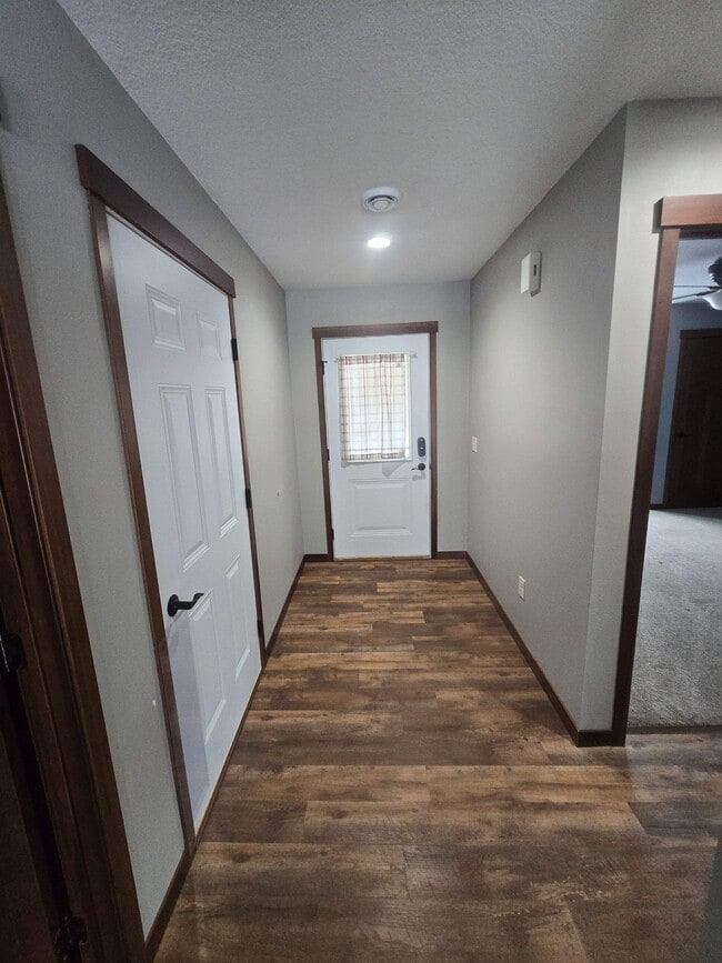 Building Photo - 1934 W 6th St