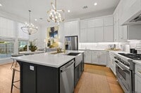 Building Photo - 3317 Pointe-Marie Dr