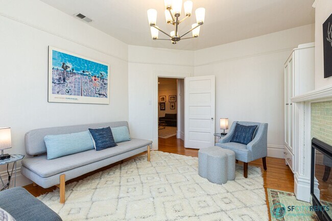 Building Photo - Castro: UNFURNISHED Top Floor Flat w/ Private Deck, W/D in unit & Garage Parking