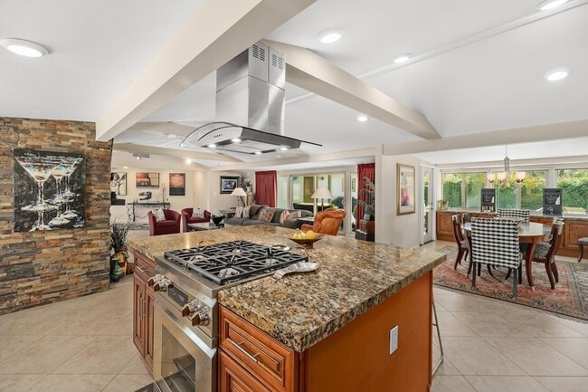 Building Photo - 70801 Fairway Dr