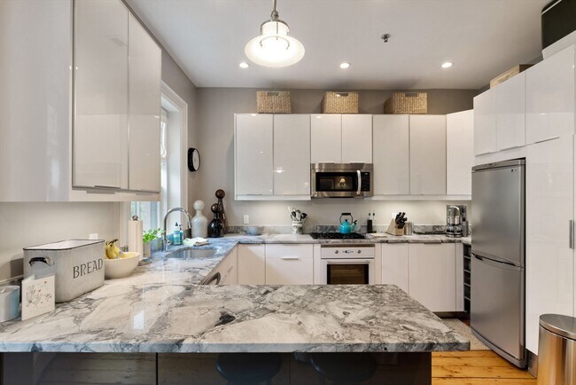 Building Photo - 35 Union Pk