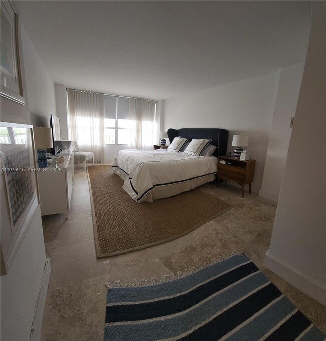 Building Photo - 780 NE 69th St