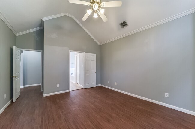 Building Photo - 440 Mystic Trail Loop