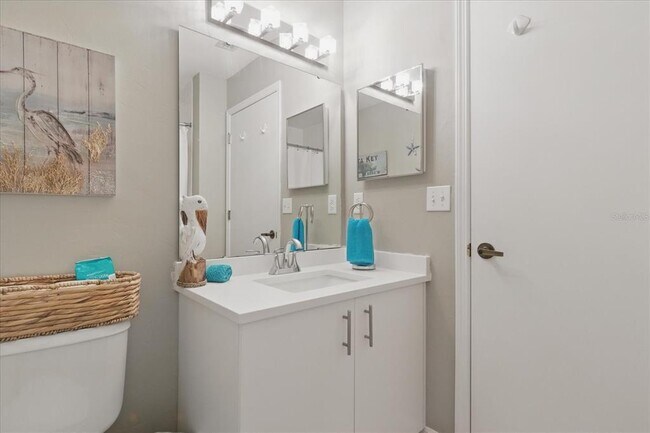 Building Photo - 9320 Clubside Cir