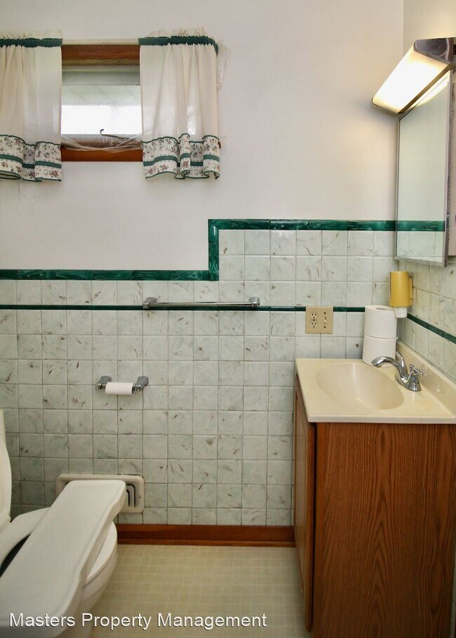 3 br, 1 bath House 3630 Washburn Road 3630 Washburn Rd Berkey OH