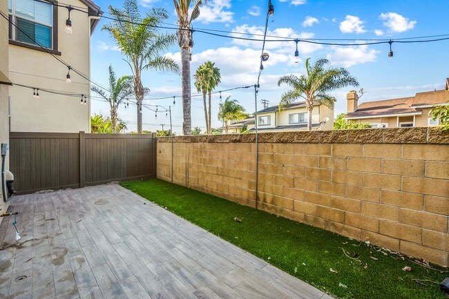 Building Photo - Beautiful newly built 4 bedroom, 3 bath home in the quiet, gated community of Westgate!