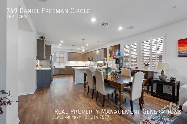 Building Photo - 749 Daniel Freeman Cir