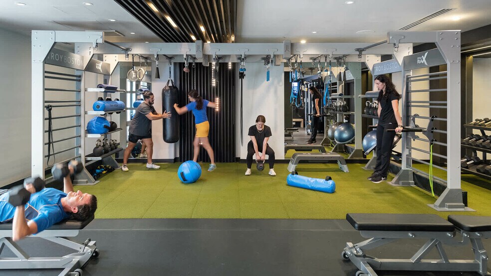 Building Photo - 36 Traveler St