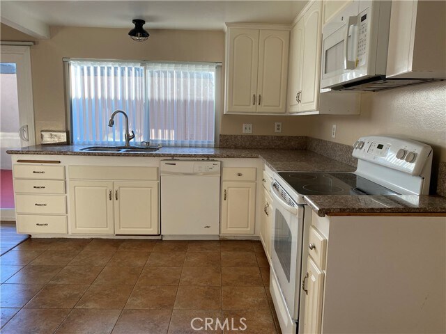 Building Photo - 4231 Elizabeth Ct