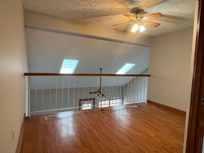 Building Photo - MARINERS POINTE CONDOS     -   HOA