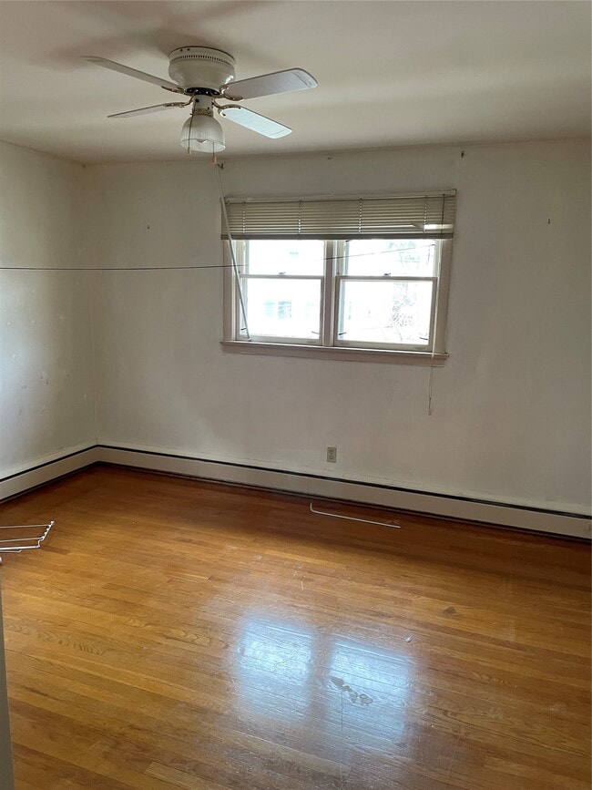 Building Photo - 42 Miriam St