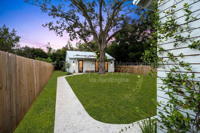 Building Photo - 581 Hazel St