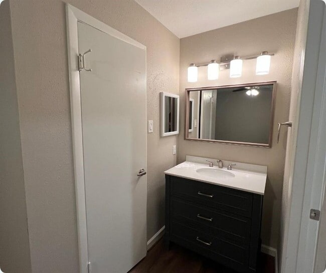 Building Photo - 12603 Hickory Bend Dr