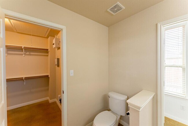Building Photo - 4514 Senda Ln