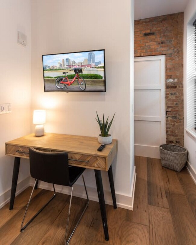 Building Photo - 2426 Goose Alley