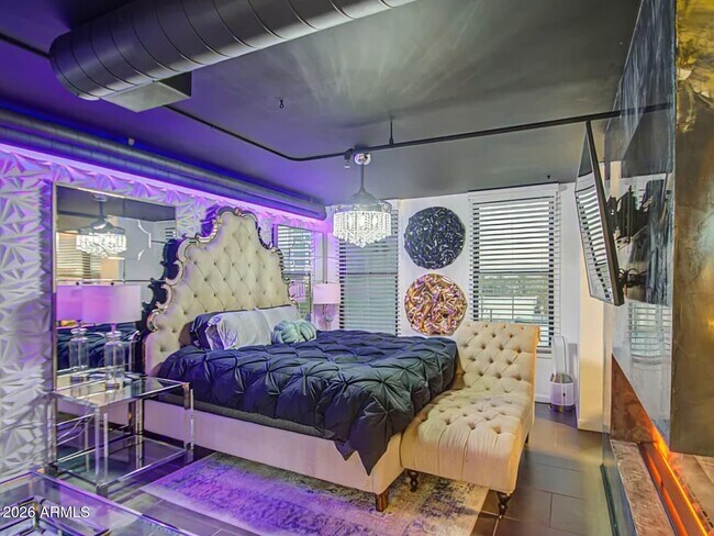 Building Photo - 535 W Thomas Rd