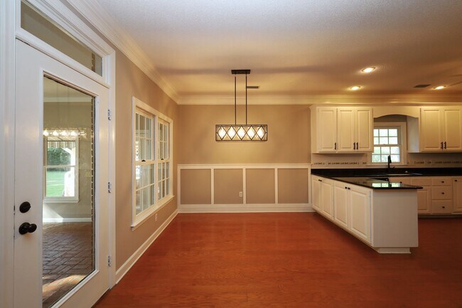 Building Photo - 1054 Ridge Rd