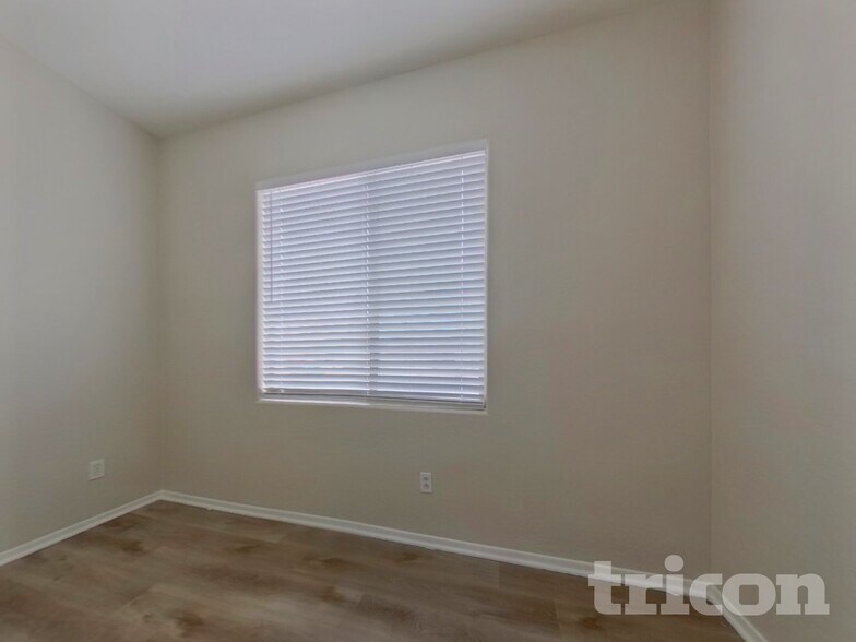 Building Photo - 12541 W Bird Ln