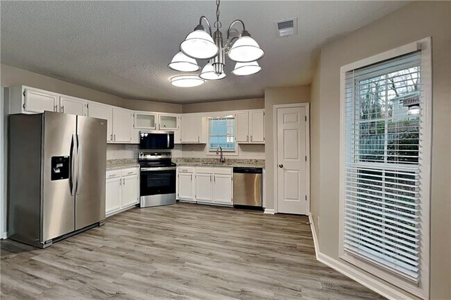 Building Photo - 4203 E Emerald Dr NW