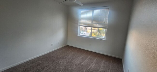 Building Photo - Beautiful 4 Bedroom 2.5 Bathroom Home on Large Lot in Elk Grove