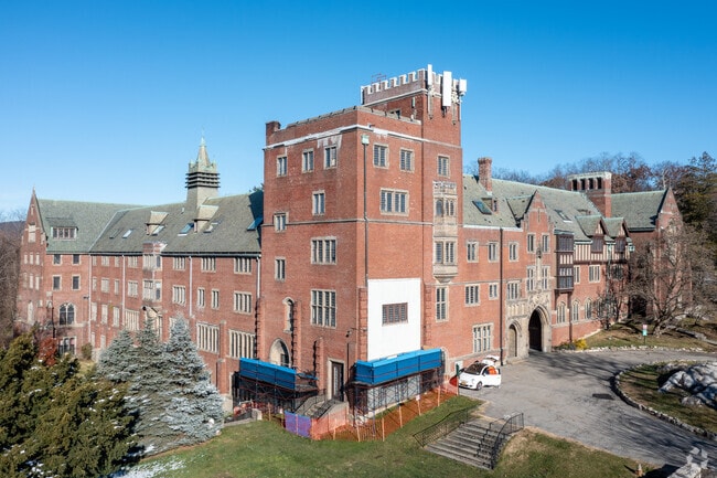 Building Photo - Chateau Rive Apartments