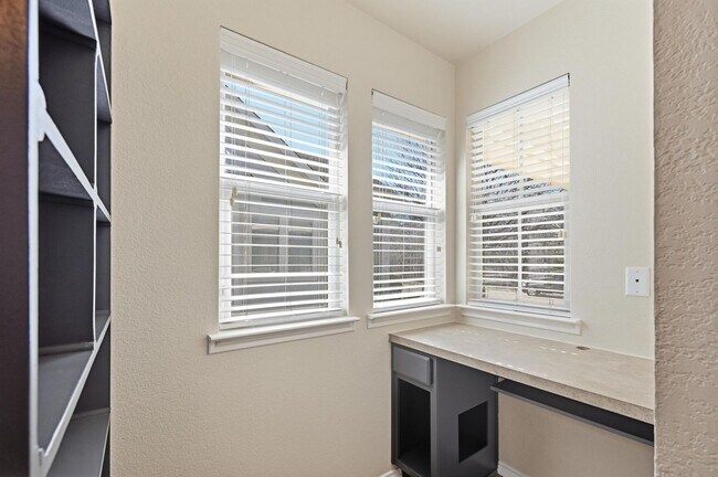 Building Photo - Charming 3-bedroom, 2-bathroom in Anna, TX!