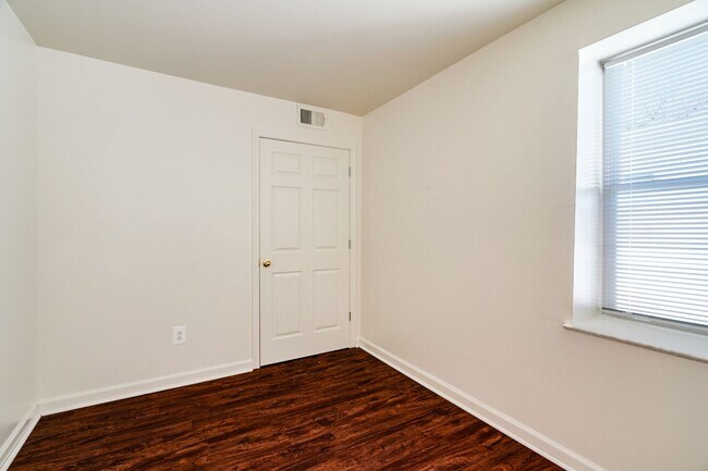 Building Photo - 4102 Ogden St