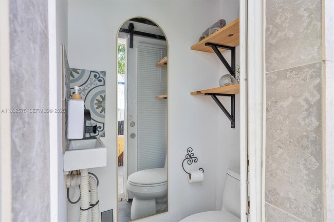 Building Photo - 266 NE 117th St