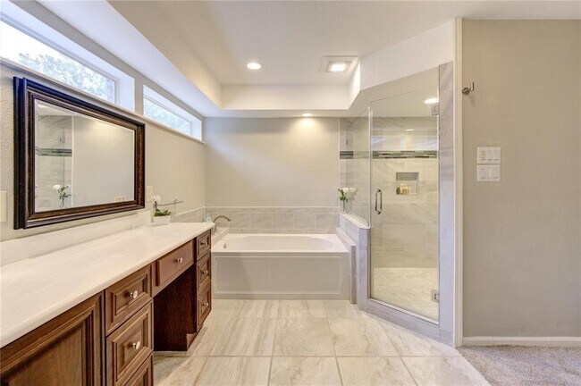 Building Photo - 15754 Walkwood Dr