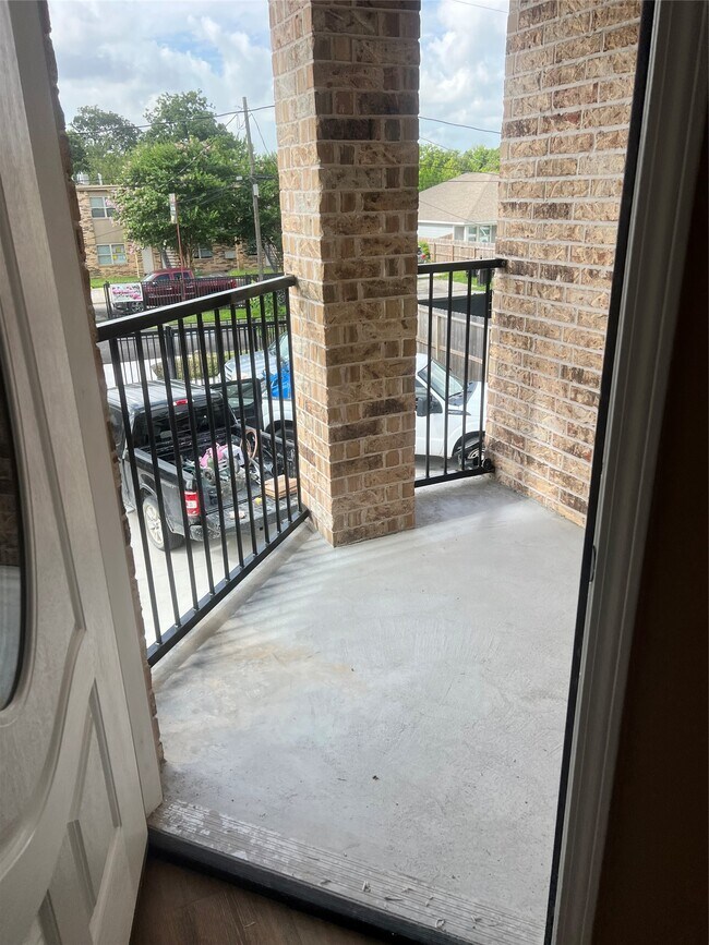 Building Photo - 341 Cartersville St