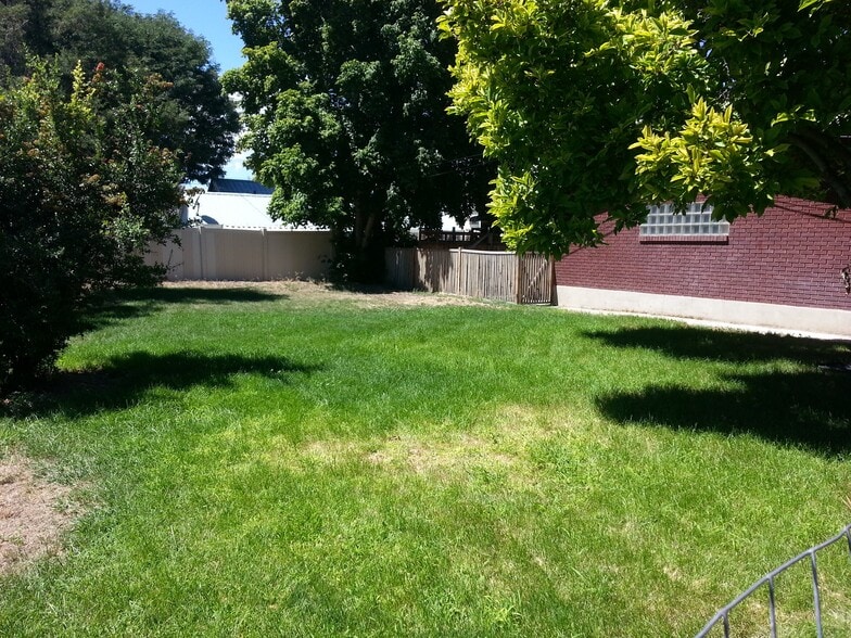 Building Photo - 399 N 100 E