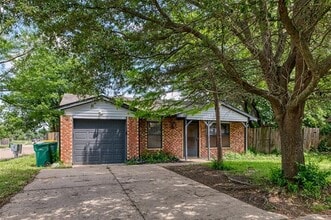 Building Photo - 447 Vincent St