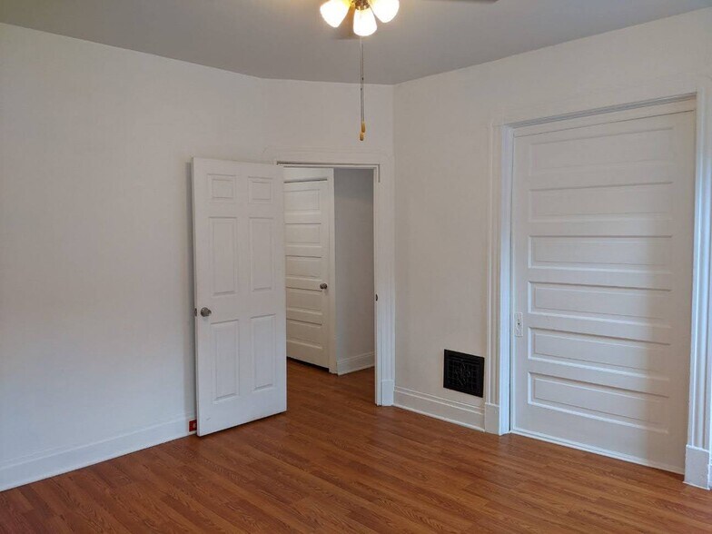 Building Photo - 3463 Grace Ave