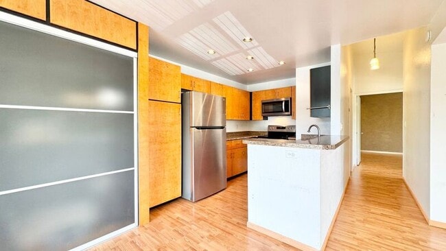 Building Photo - 239 Mananai Pl