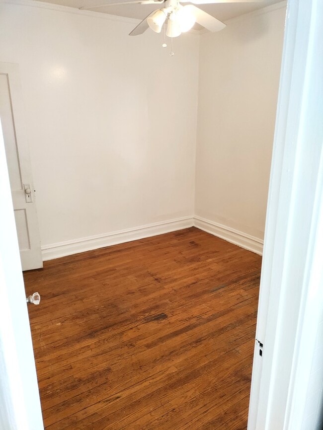 Building Photo - 5514 S Union Ave