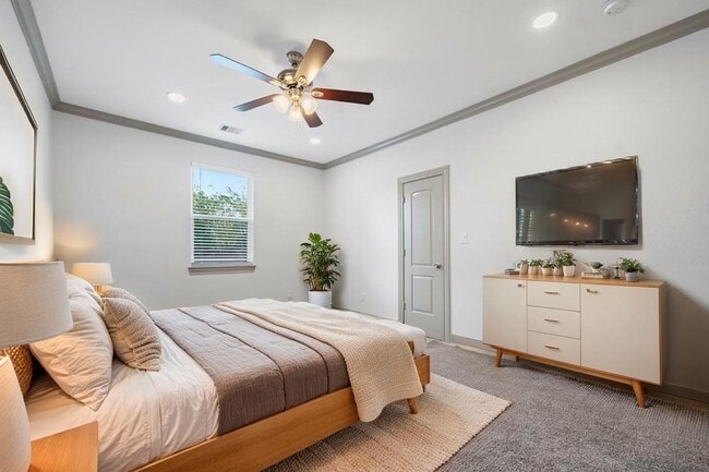 Building Photo - 12903 Figaro Dr