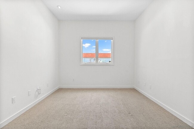 Building Photo - 7622 Herschel Ave
