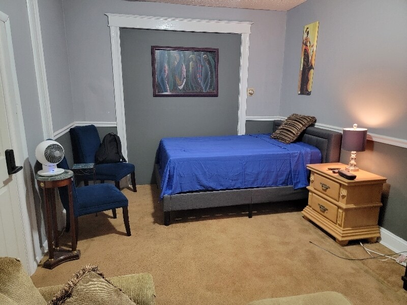 Building Photo - 3414 W Franklin St