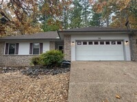 Building Photo - Charming 3 bedroom, 2 bath home that has been updated and is ready to be called home! This home h...
