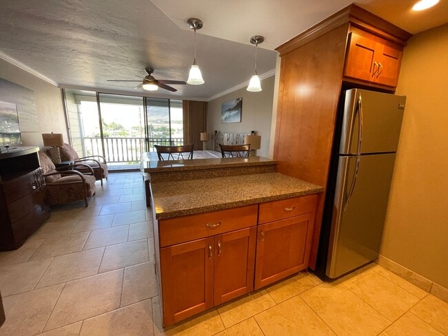 Building Photo - Lahaina Shores Furnished Studio Units Available Now!