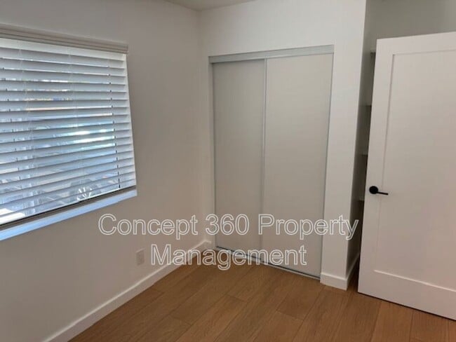Building Photo - 5300 Glasgow Ct