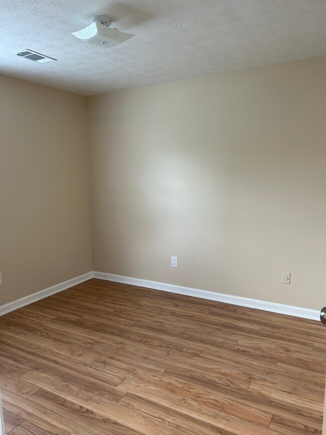 Building Photo - 8047 Fieldstream Way