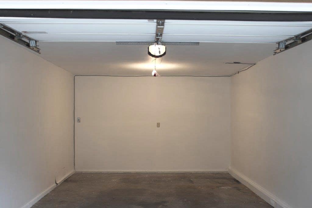 Building Photo - 1624 Greeley St S