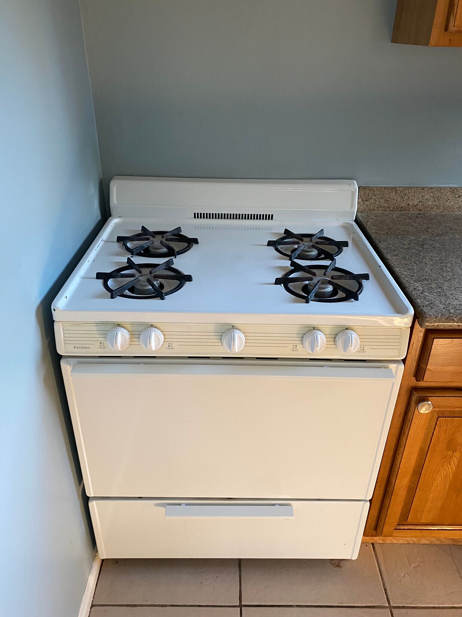 Building Photo - 1044 Tremont St