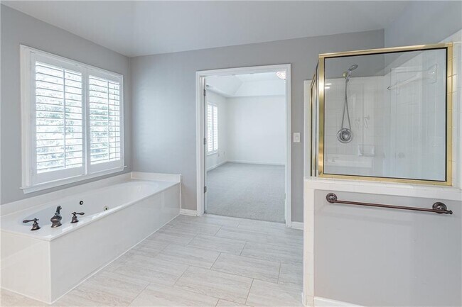 Building Photo - 5491 Oxford Chase Way
