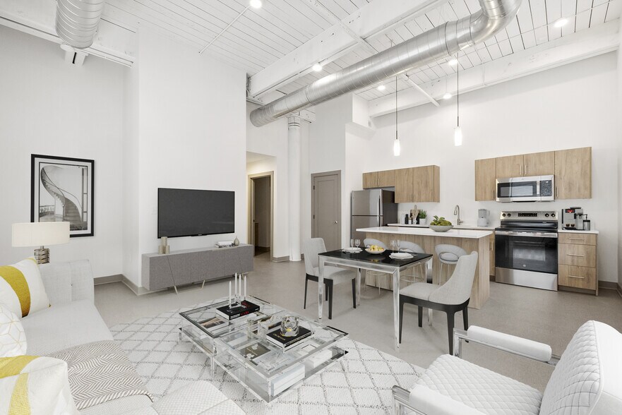 Primary Photo - Flanigan Square Lofts
