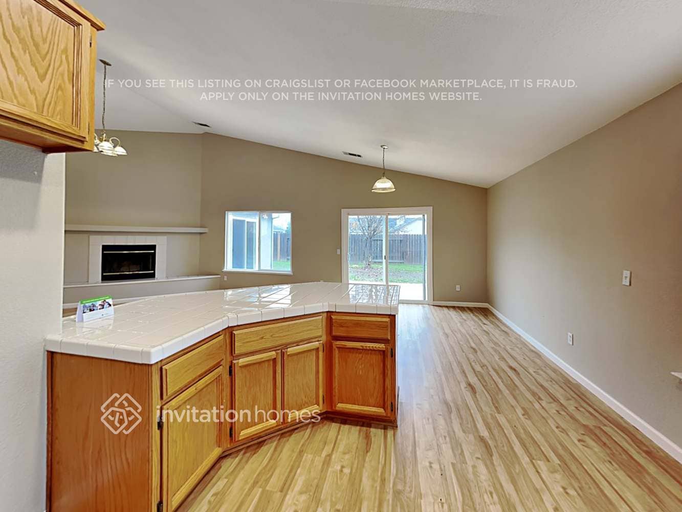 Building Photo - 1013 Bay Shore Dr