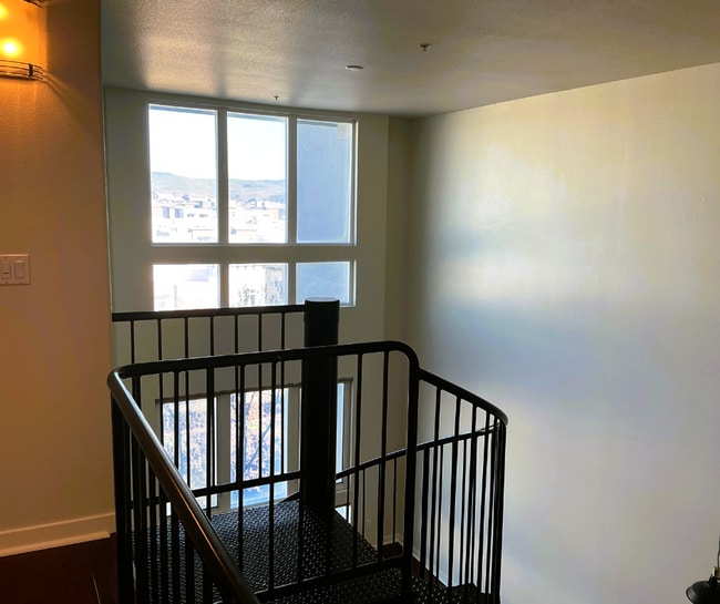 Building Photo - 1 Bedroom Home with Loft - At DUBLIN Side Near BART Station